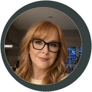 Julie Robinson, Founder, client of Dimple Amore (Dimple Thakrar), Beyond the Words podcast